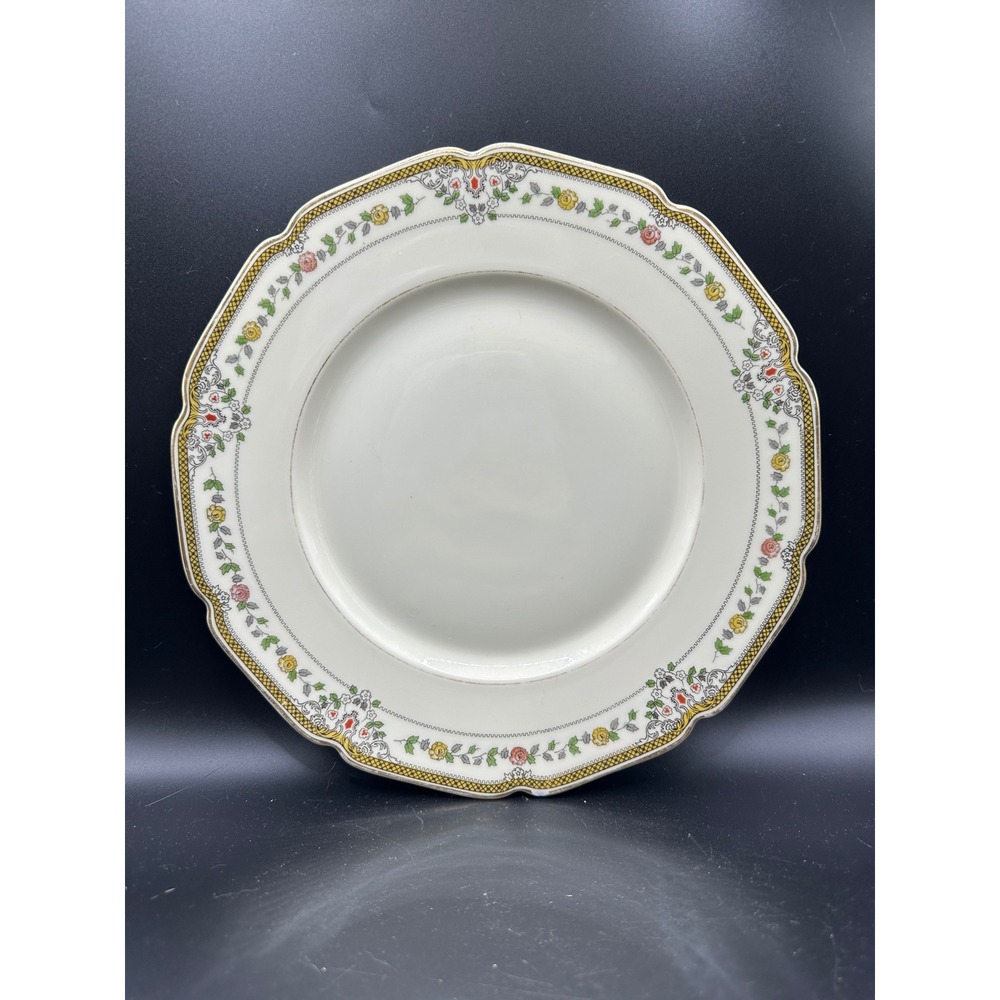 Heinrich & Co Selb Bavaria Ivory Body Supreme Floral Scalloped Dinner Plate